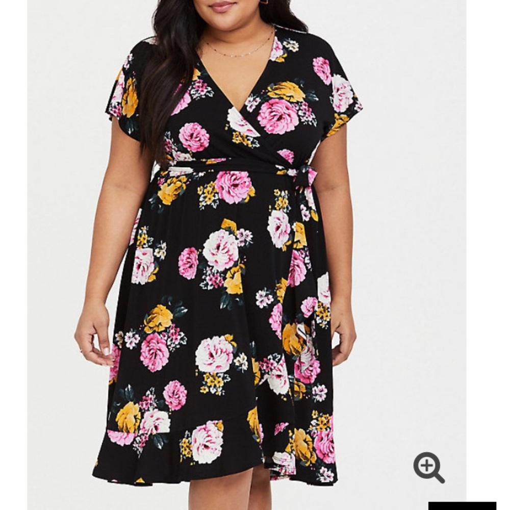 BLACK FLORAL CREPE WRAP DRESS